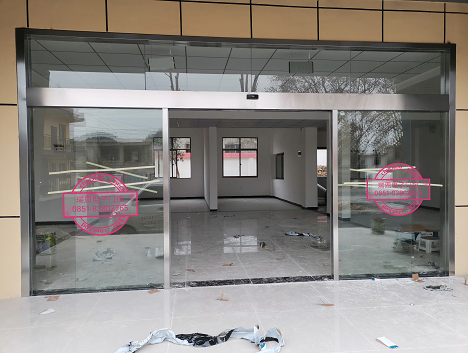 �������չ���·�����칫¥