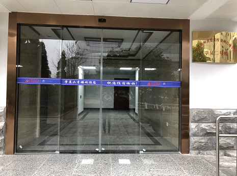 �Զ���ʵ������