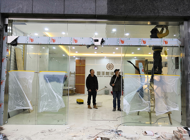 �Զ���ʵ������